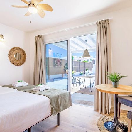 Boutique Beach Villa By Lanzarote Retreats - Private Pool - 1 Min Walk To Sea Pool Чарко-дель-Пало Екстер'єр фото