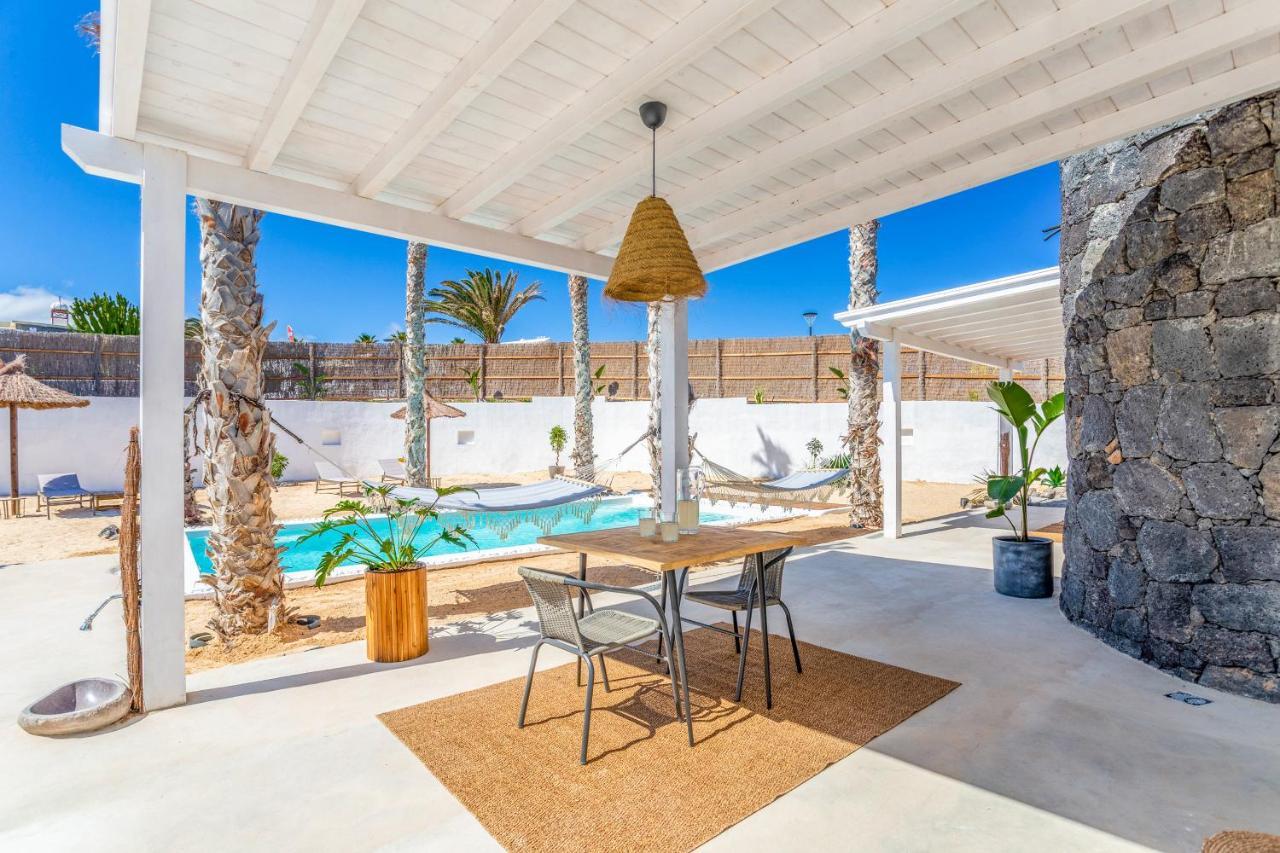 Boutique Beach Villa By Lanzarote Retreats - Private Pool - 1 Min Walk To Sea Pool Чарко-дель-Пало Екстер'єр фото
