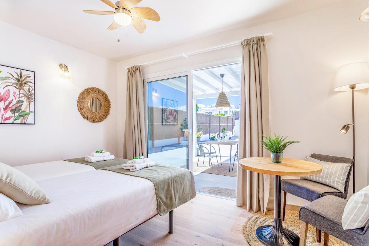 Boutique Beach Villa By Lanzarote Retreats - Private Pool - 1 Min Walk To Sea Pool Чарко-дель-Пало Екстер'єр фото