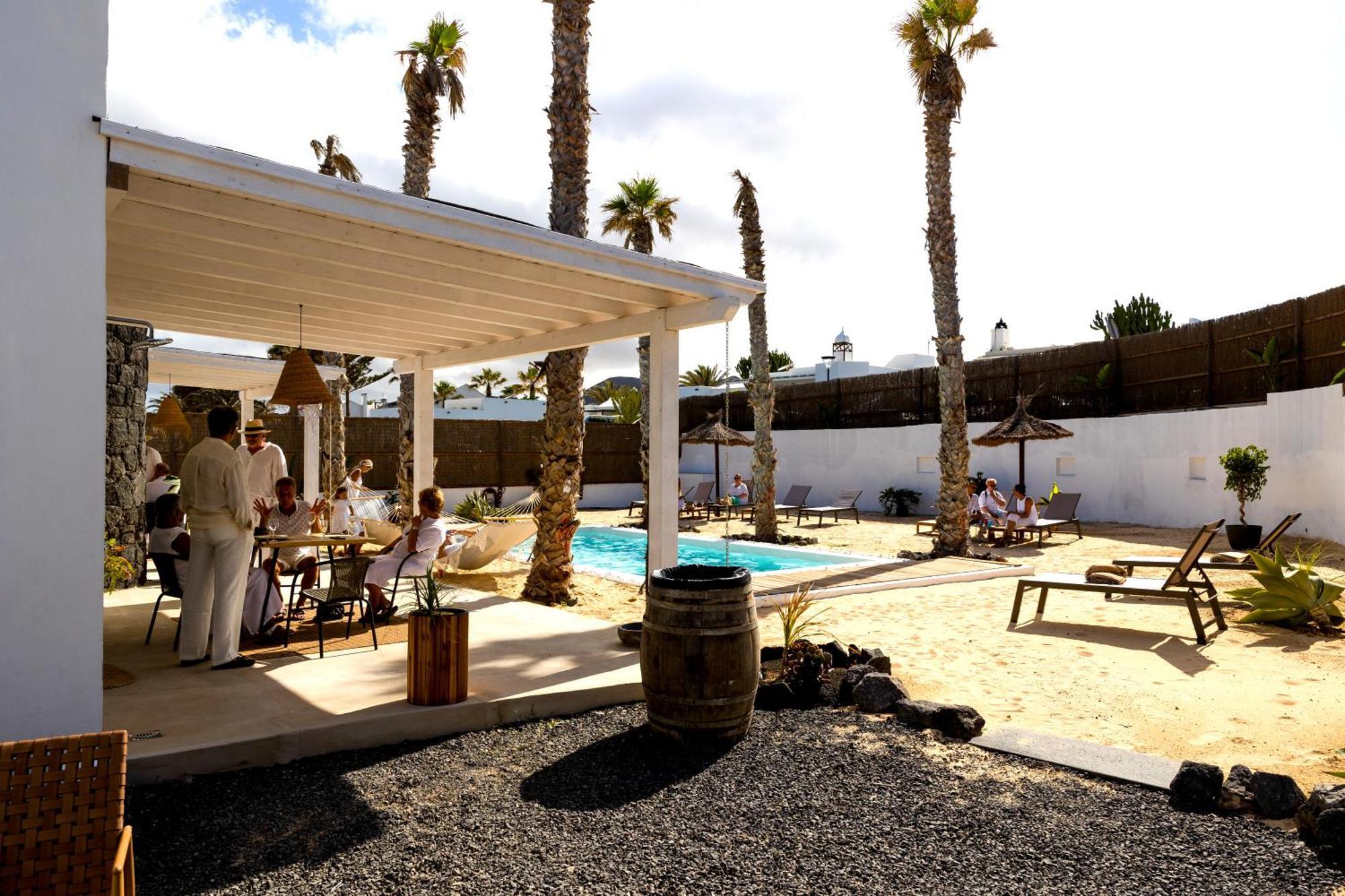 Boutique Beach Villa By Lanzarote Retreats - Private Pool - 1 Min Walk To Sea Pool Чарко-дель-Пало Екстер'єр фото